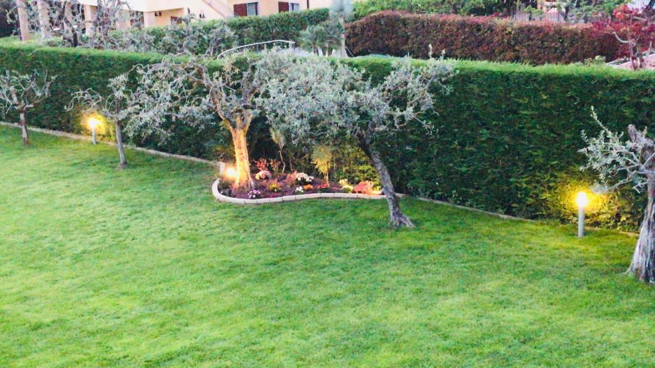 Lhv Garda Lake - Private Pool And Spa Μπαρντολίνο Εξωτερικό φωτογραφία